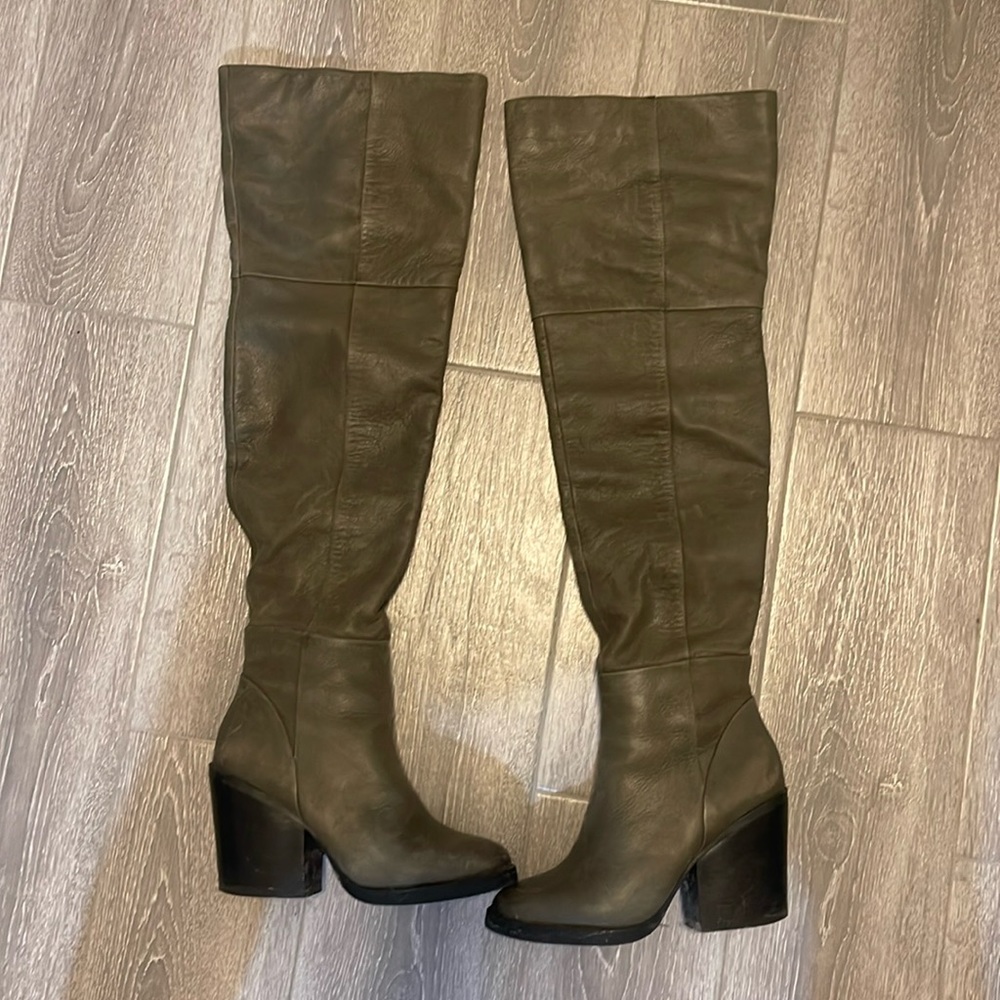Aldo Size 5 leather over the knee boots